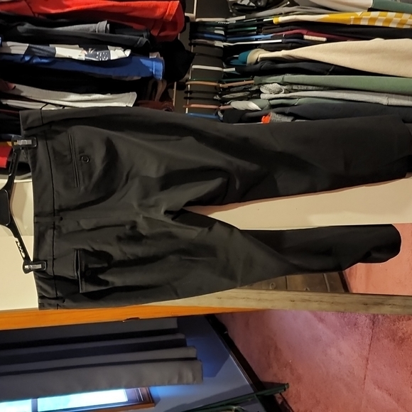 Dress pants - Picture 2 of 3